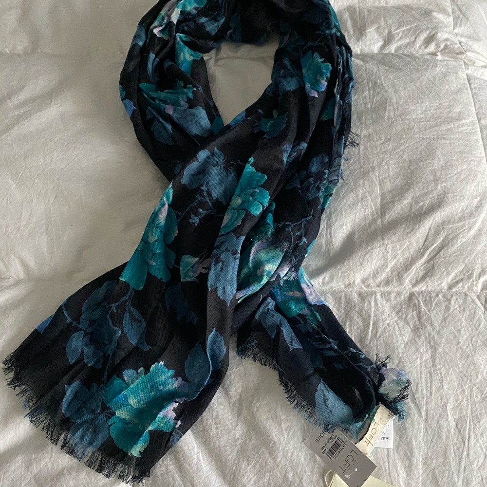 Loft Square Scarf